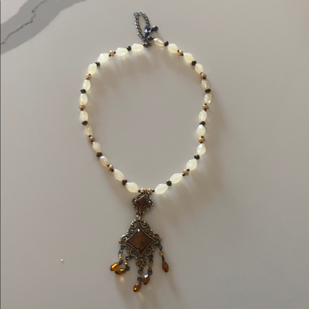 Cream/brown necklace